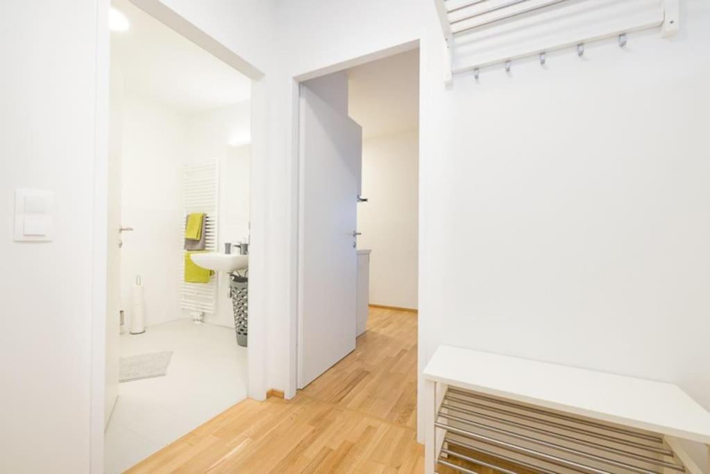 Premium City Apartment With Balcony! Free Garage Parking Included! Viena Exterior foto